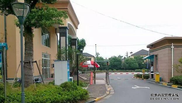 车牌自动识别停车厂管理真实使用场景